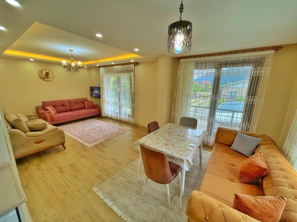 Zeren Pansiyon Kamalac Exterior foto